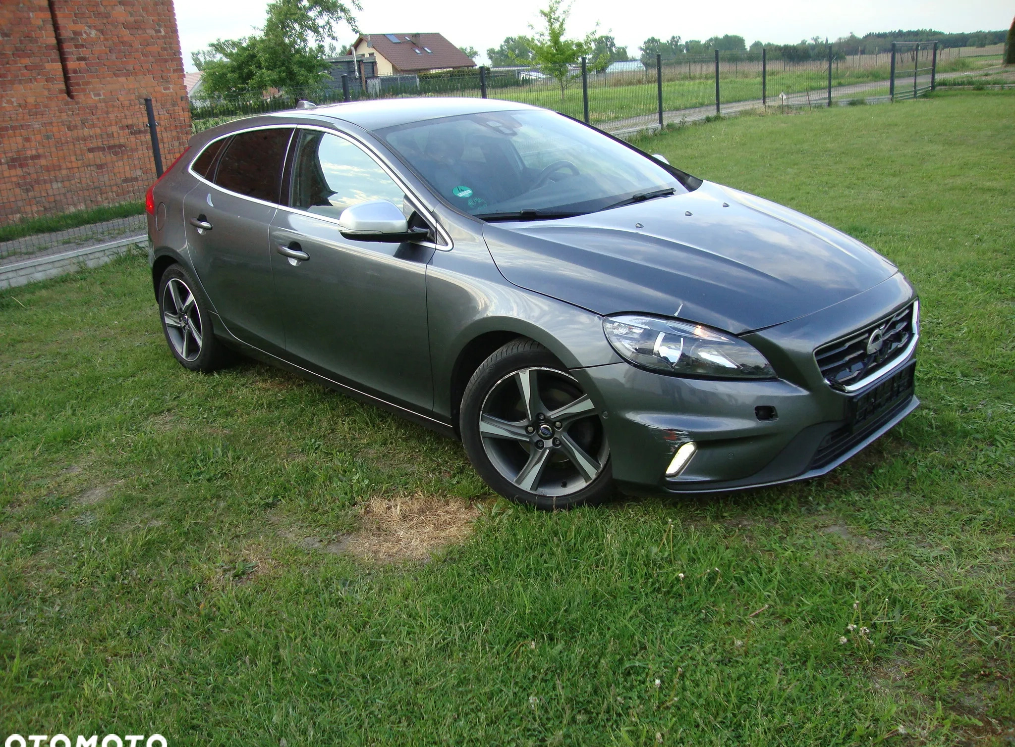 Volvo V40 cena 25900 przebieg: 219000, rok produkcji 2013 z Syców małe 562